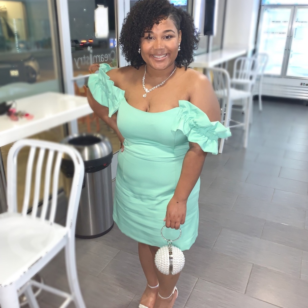 PERFECTLY PRISCILLA MINT GREEN MINI DRESS